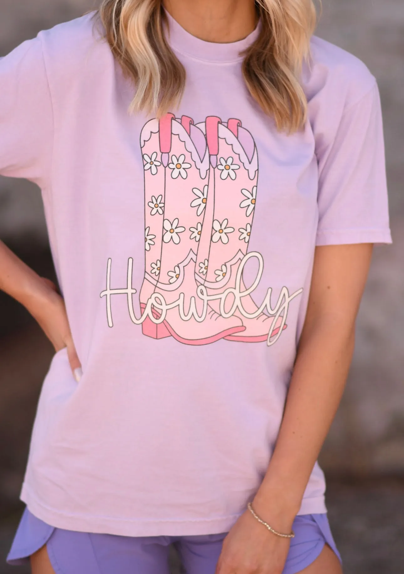 Howdy Daisy Boots Tee