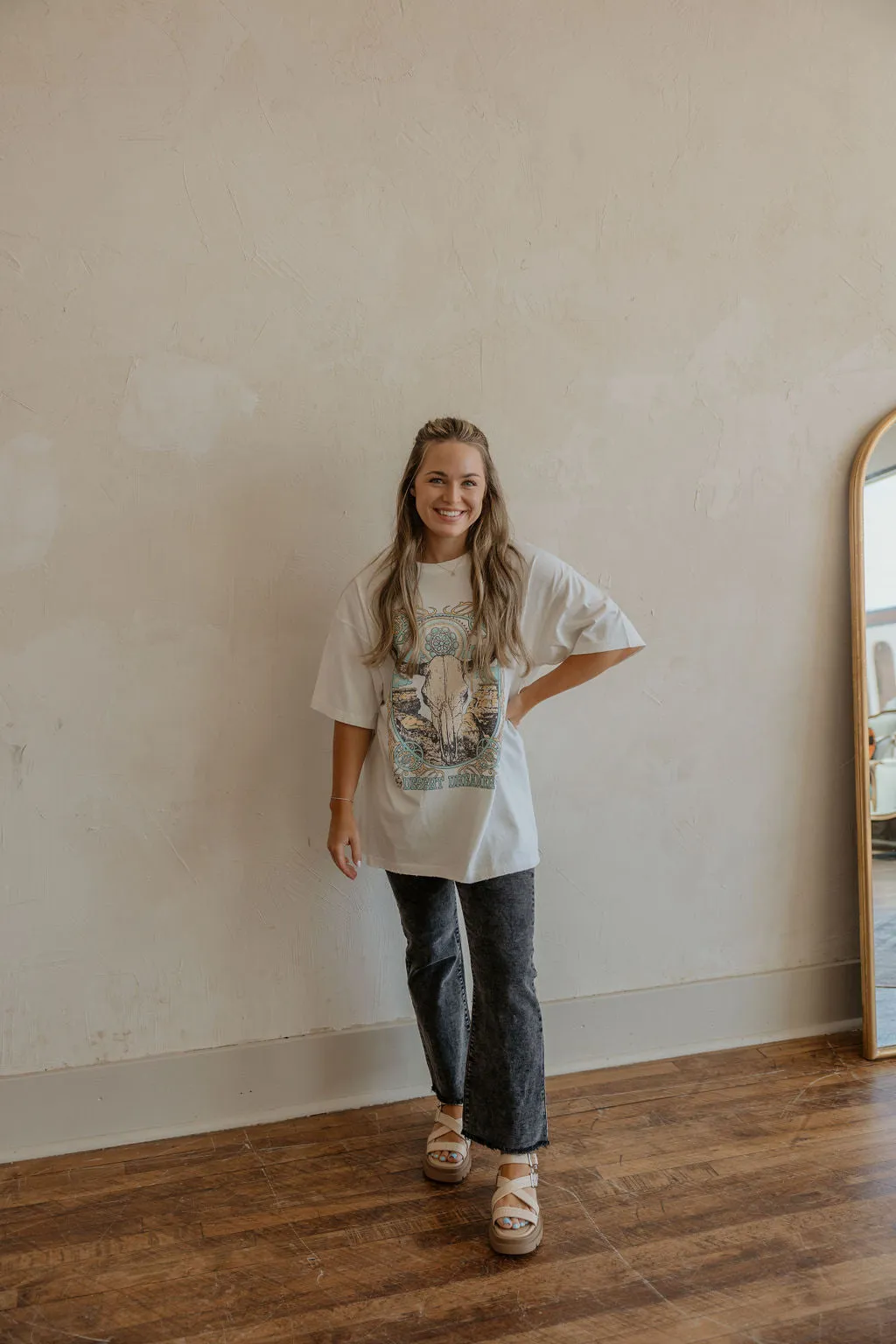 IVORY DESERT DREAMER OVERSIZED GRAPHIC TEE BY IVY & CO